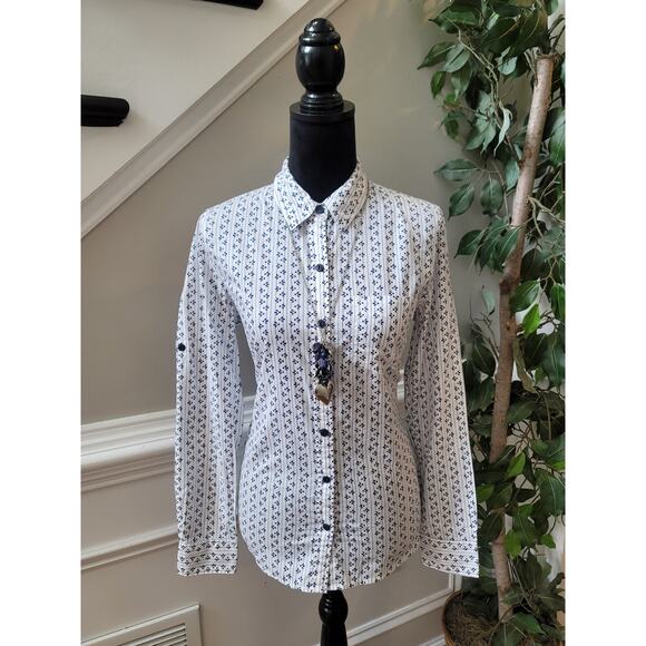 Patagonia Button Up Shirt Women's Size 6 White Blue Organic Cotton Long Sleeve - Picture 2 of 15